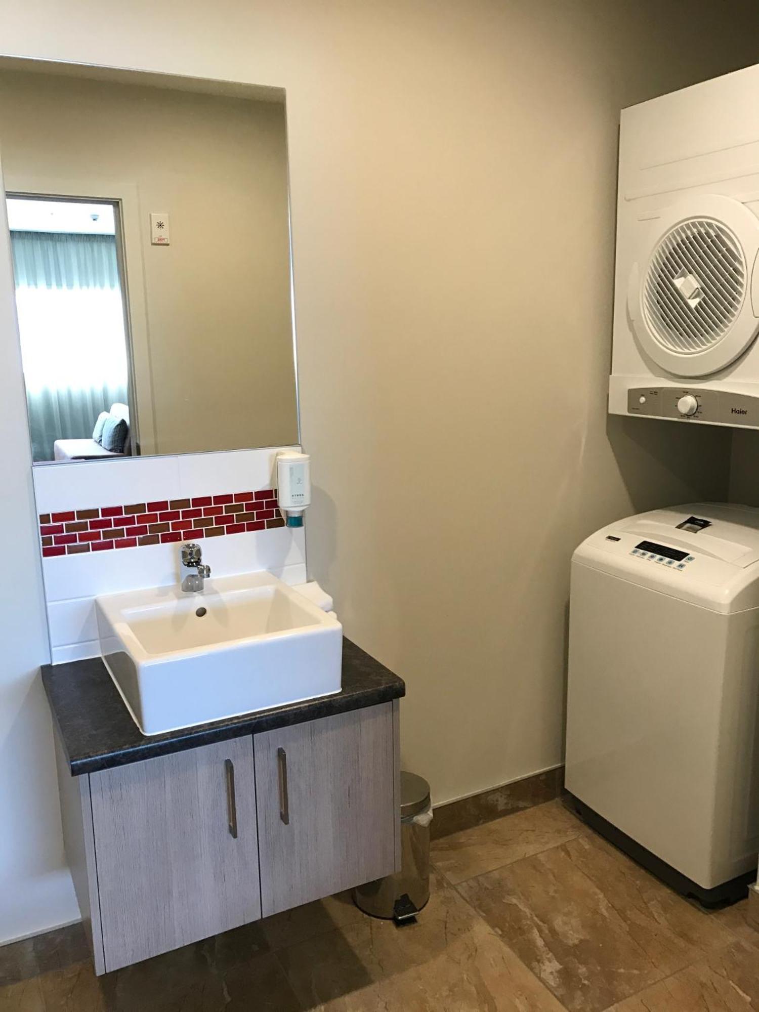 Ramada Suites By Wyndham Christchurch City Dış mekan fotoğraf